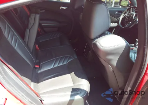 2015 Dodge Charger Srt 392 z USA, uszkodzony, nr VIN 2C3CDXEJ7FH770197